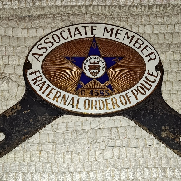Fraternal Order of Police Associate Member ANTIQUE 1920-1930s RARE TOPPER EMBLEM - Picture 7 of 16